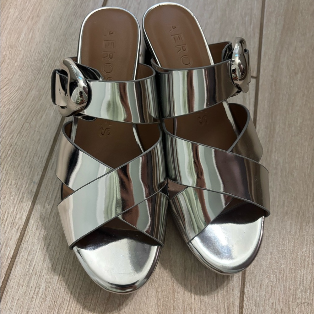Never worn! Bought online loved just never got chance to wear